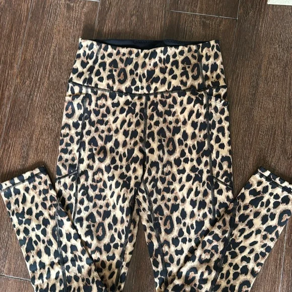 Victoria's Secret Leopard Print Leggings Size 6 - Picture 3 of 6